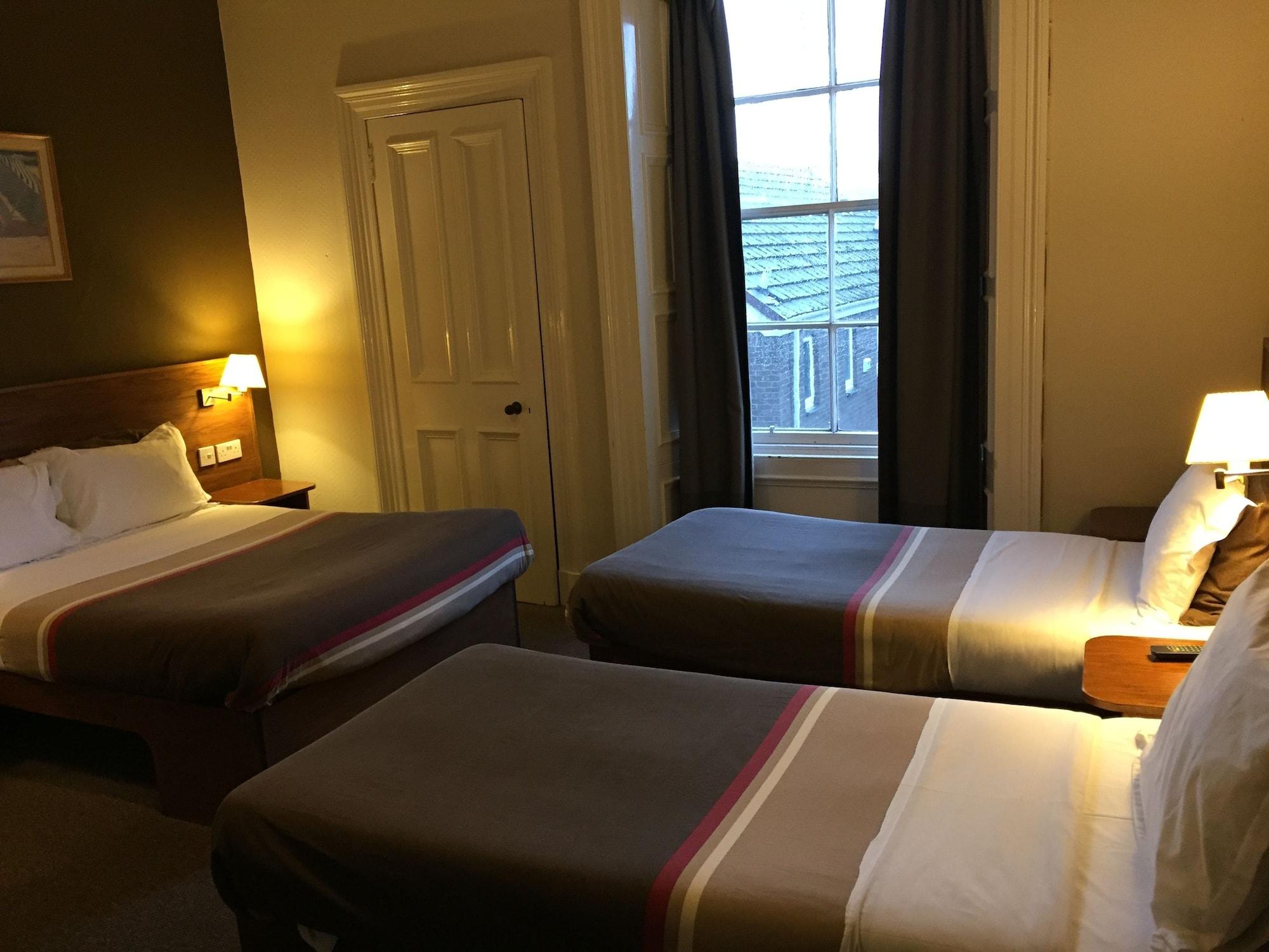 Edinburgh House Hotel Экстерьер фото