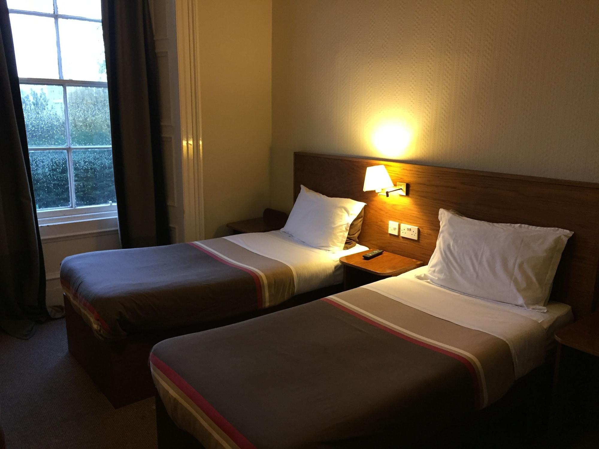 Edinburgh House Hotel Экстерьер фото