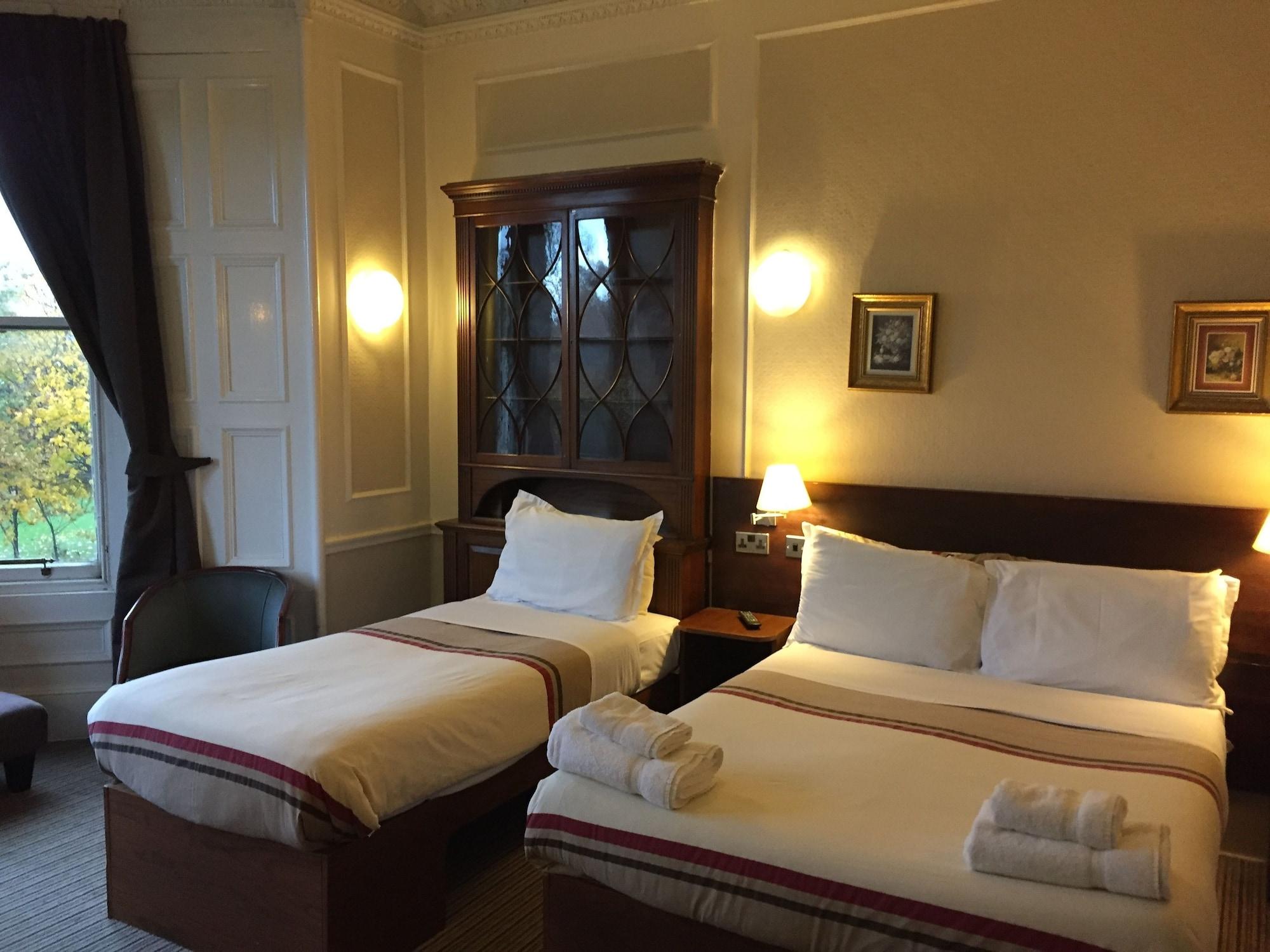 Edinburgh House Hotel Экстерьер фото