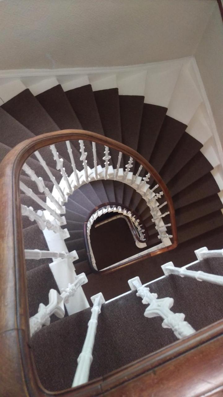 Edinburgh House Hotel Экстерьер фото